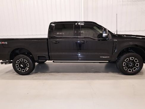 Certified 2025 Ford F350 Platinum AWD/4WD image 2