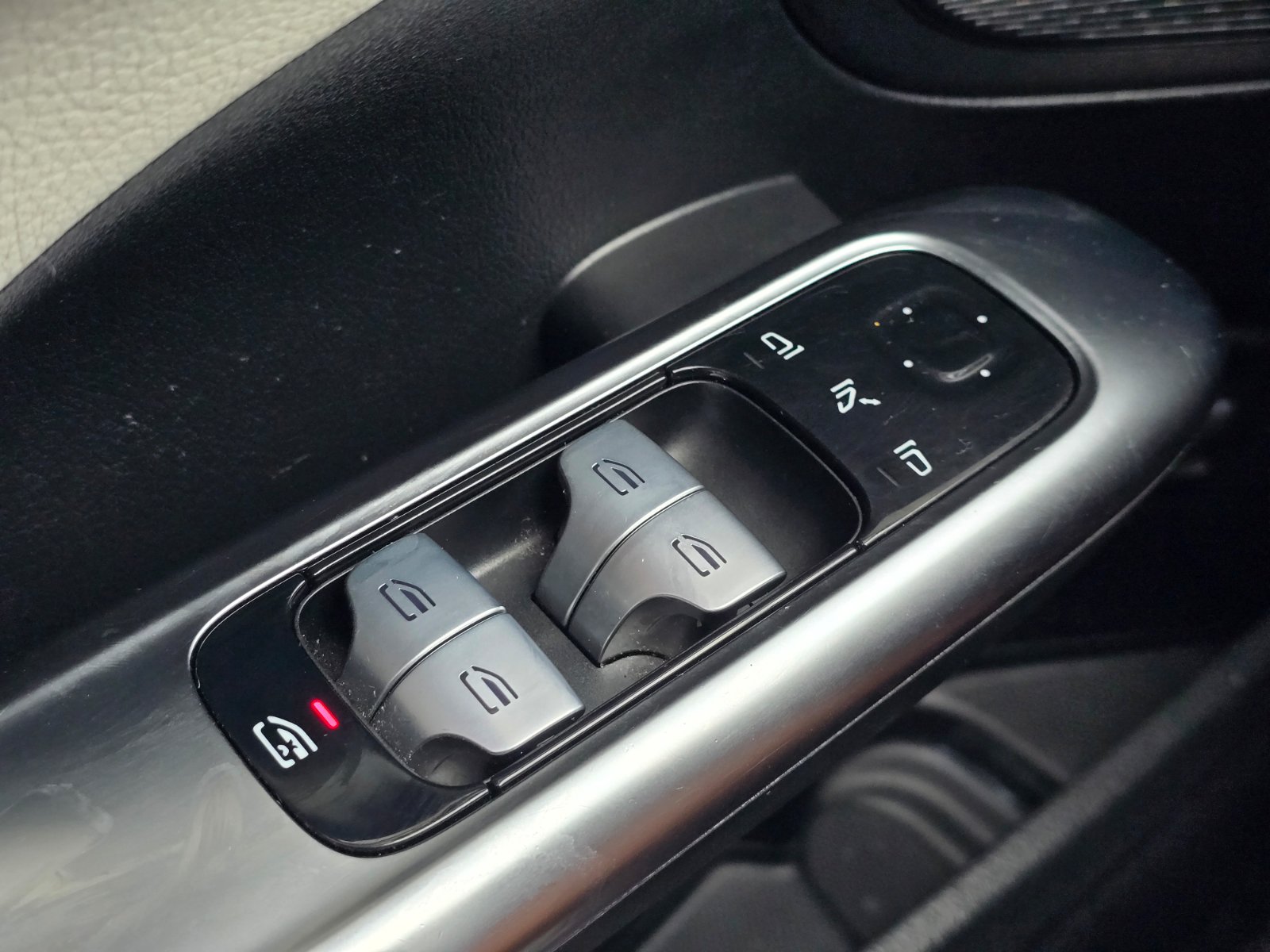Used 2023 Mercedes-Benz C 300 Sedan image 22