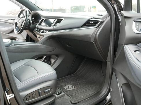Used 2024 Buick Enclave Premium AWD/4WD image 21