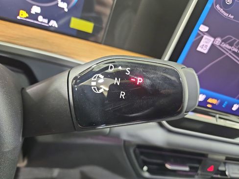 New 2026 Volkswagen Tiguan SEL R-Line image 24