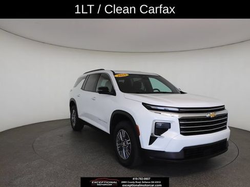 Used 2025 Chevrolet Traverse LT w/ Driver Confidence Package FWD image 28