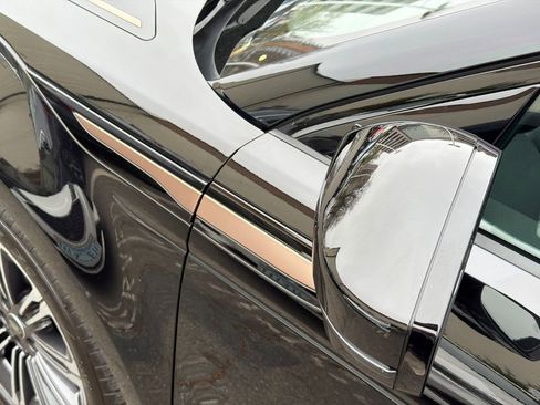 Used 2024 Land Rover Range Rover Evoque Dynamic SE image 16