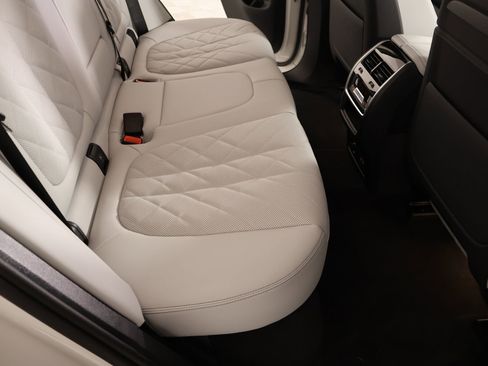 New 2026 BMW X5 xDrive40i w/ Executive Package image 14