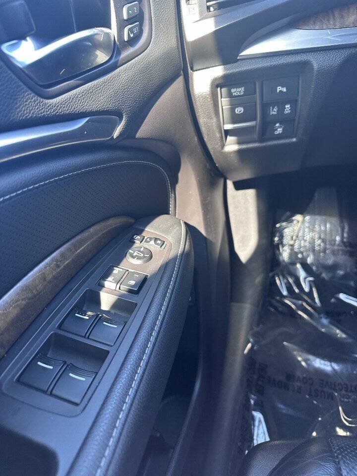 Used 2020 Acura MDX w/ Technology Package AWD/4WD image 23