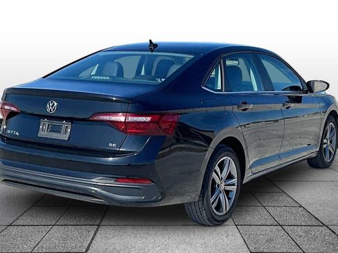 Used 2024 Volkswagen Jetta SE image 11