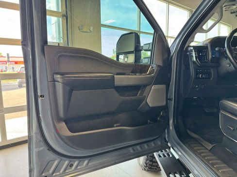Used 2023 Ford F350 Lariat w/ Lariat Ultimate Package AWD/4WD image 12