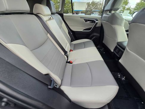Used 2025 Toyota RAV4 XLE Premium image 14