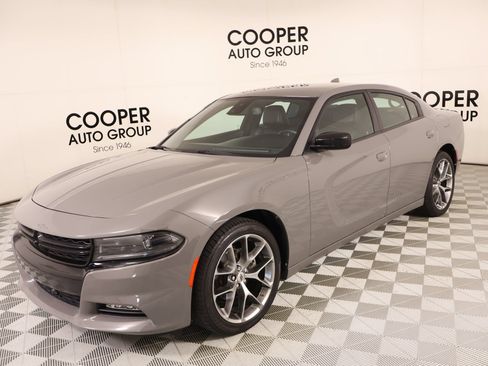 Used 2023 Dodge Charger SXT w/ Plus Group RWD image 10