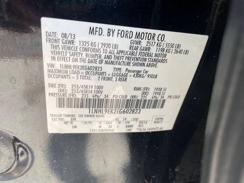 Used 2014 Lincoln MKS AWD w/ Equipment Group 101A image 29