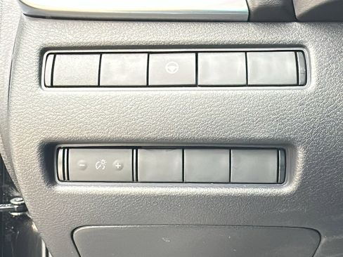 Certified 2022 Nissan Rogue SV image 13