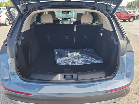 New 2026 Lincoln Corsair Premiere image 17