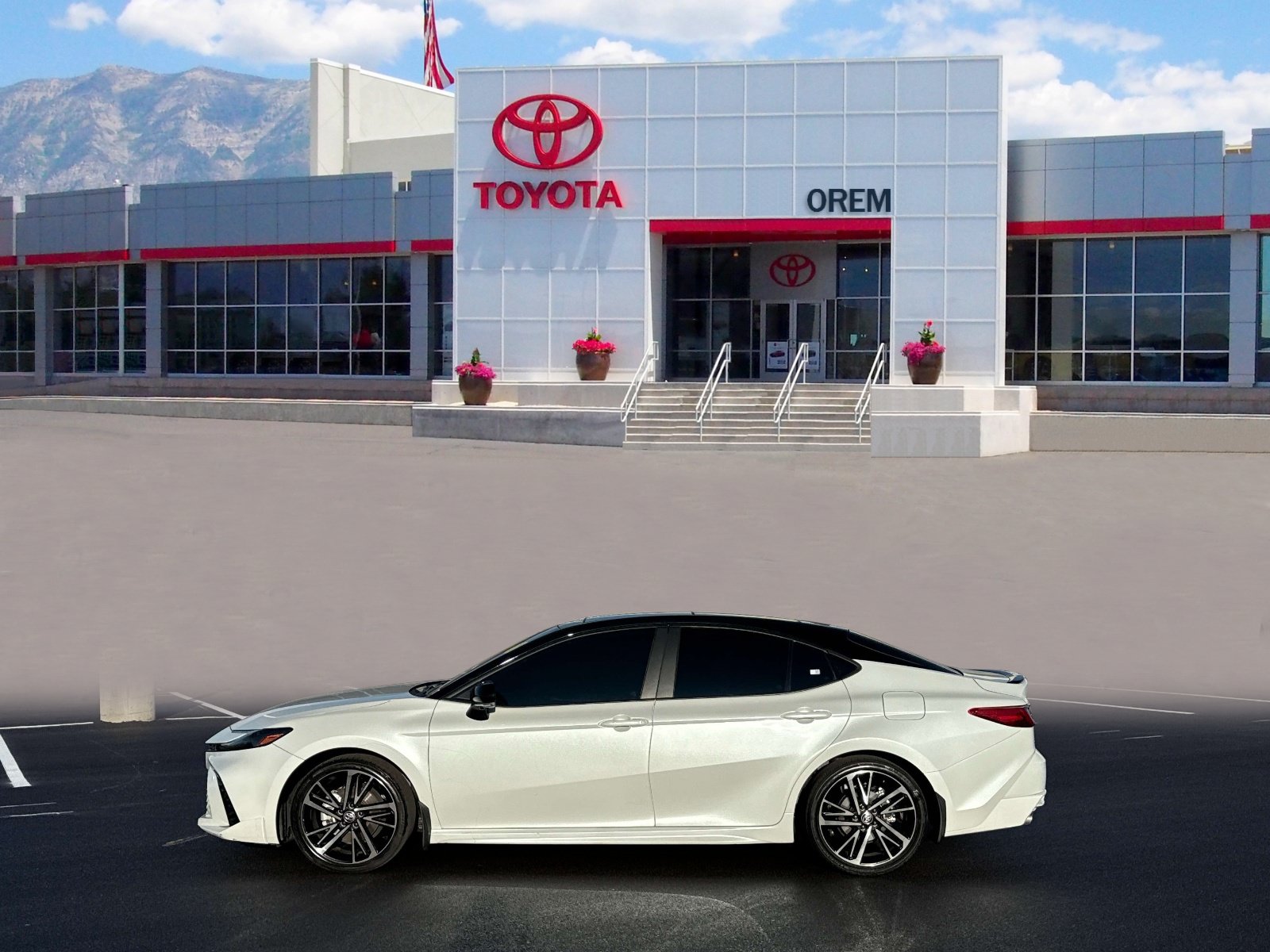 Used 2025 Toyota Camry XSE w/ Premium Plus Package FWD image 6