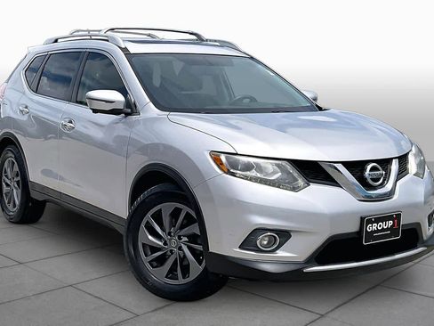 Used 2016 Nissan Rogue SL w/ SL Premium Package FWD image 3