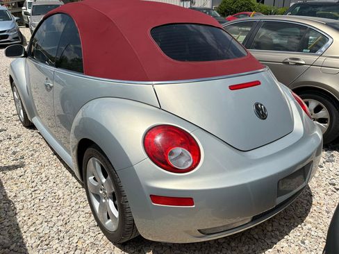Used 2009 Volkswagen Beetle Blush FWD image 6