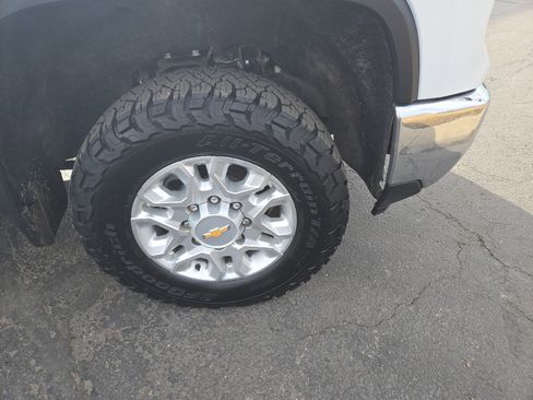 Used 2024 Chevrolet Silverado 2500 LTZ w/ LTZ Convenience Package image 44