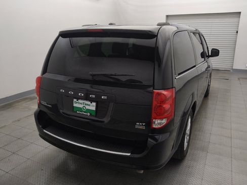 Used 2019 Dodge Grand Caravan SXT w/ Driver Convenience Group FWD image 7