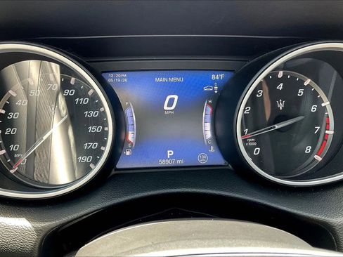 Used 2018 Maserati Levante AWD/4WD image 13