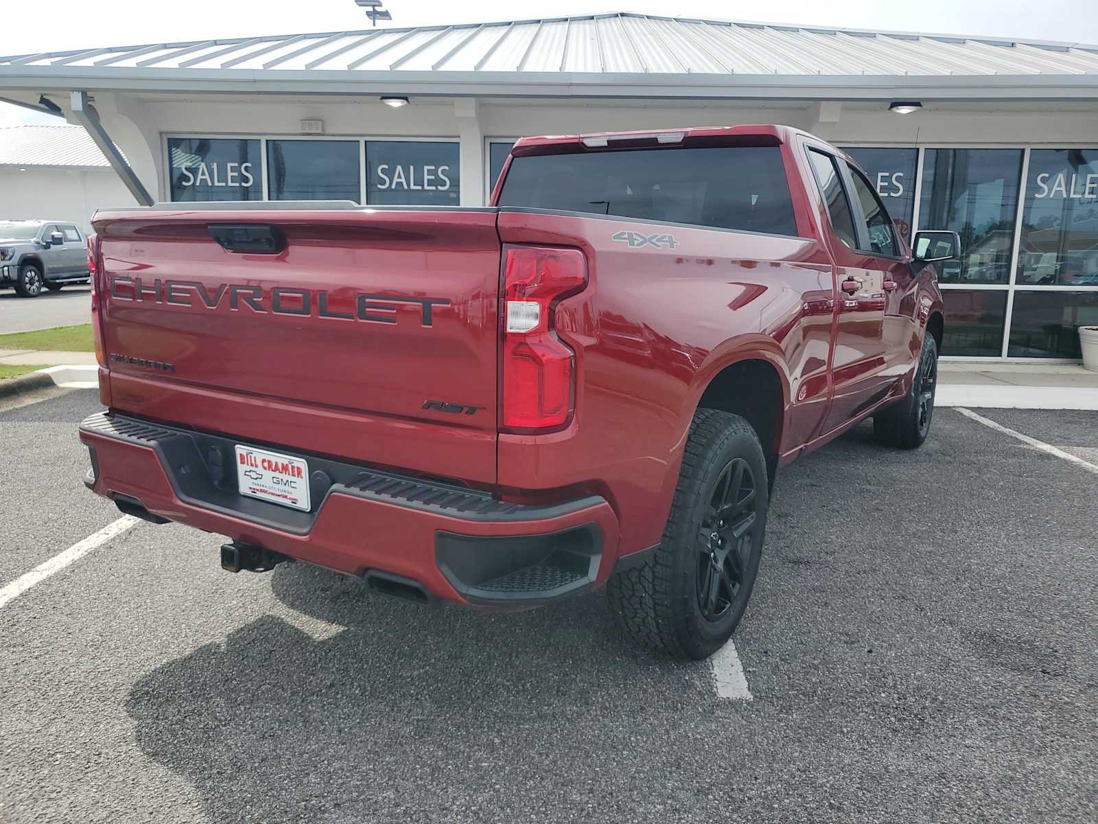 Used 2025 Chevrolet Silverado 1500 RST w/ Dark Appearance Package AWD/4WD image 8