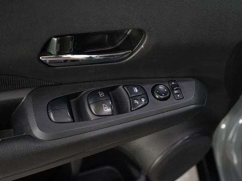 Used 2021 Nissan Kicks SV FWD image 19