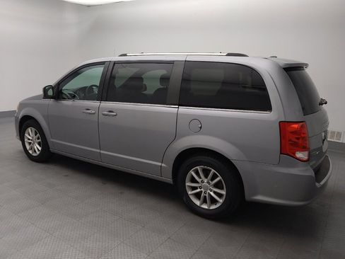 Used 2019 Dodge Grand Caravan SXT FWD image 3