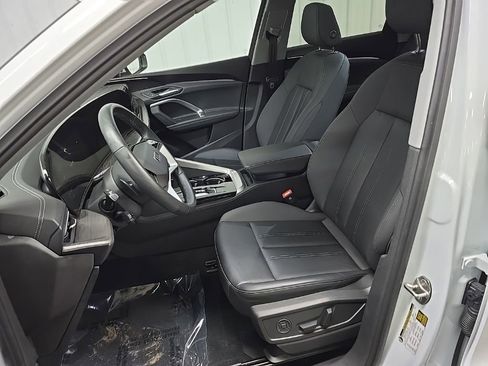 Used 2025 Audi Q5 Premium w/ Convenience Package AWD/4WD image 29