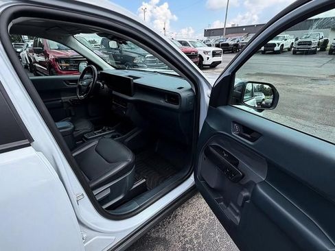 Used 2025 Ford Maverick Lariat w/ Black Appearance Package AWD/4WD image 18