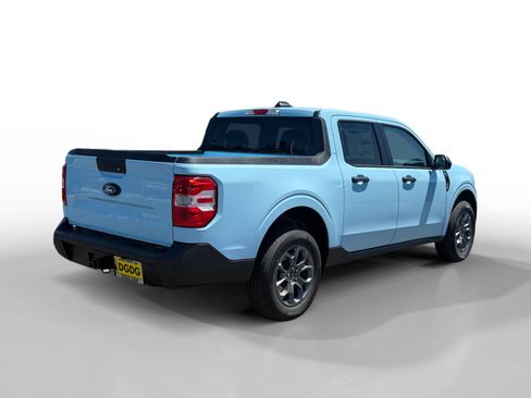 New 2026 Ford Maverick XLT w/ XLT Luxury Package FWD image 5