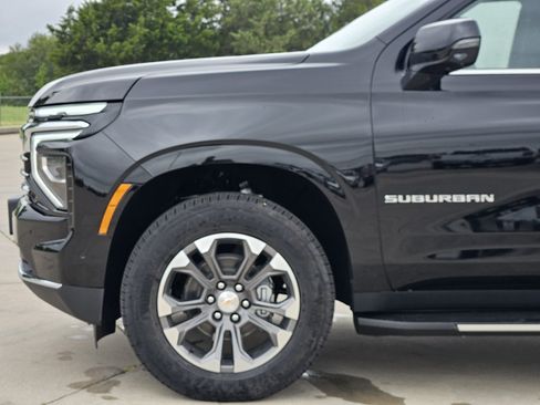 New 2026 Chevrolet Suburban LT w/ Comfort Package RWD image 6