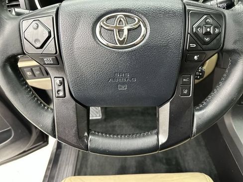 Used 2018 Toyota Sequoia Limited w/ Safety & Convenience Package AWD/4WD image 14
