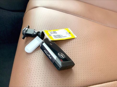 Certified 2025 Acura MDX SH-AWD w/ Technology Package image 13