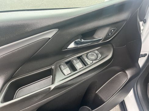 Used 2023 Chevrolet Bolt LT image 19