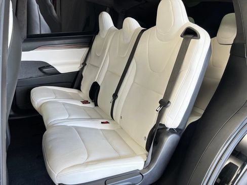 Used 2022 Tesla Model X AWD/4WD image 16
