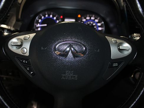 Used 2017 INFINITI QX70 2WD w/ Premium Package image 21