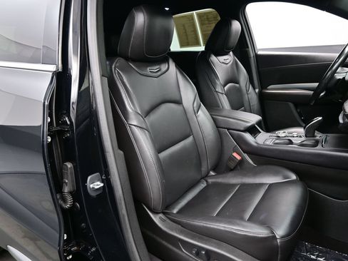 Used 2020 Cadillac XT4 Premium Luxury w/ Technology Package AWD/4WD image 14