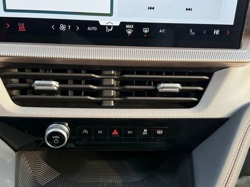 New 2026 Ford Explorer Active w/ Active Comfort Package image 18