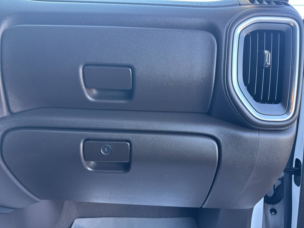 Used 2019 GMC Sierra 1500 Denali AWD/4WD image 29