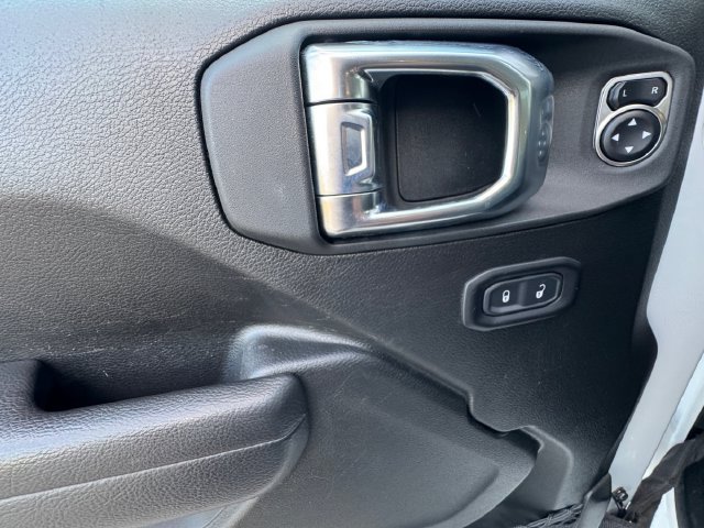 Used 2026 Jeep Gladiator Rubicon AWD/4WD image 5