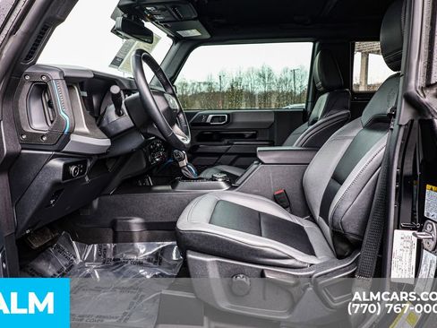 Used 2024 Ford Bronco Black Diamond image 18
