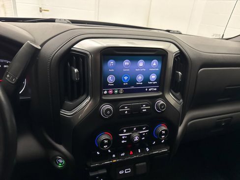 Used 2021 Chevrolet Silverado 1500 RST image 18