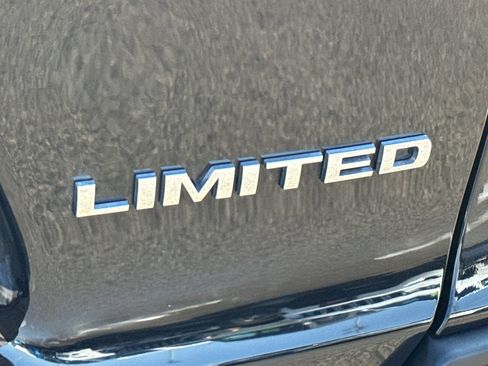 Used 2021 Jeep Cherokee Limited w/ Elite Package image 8