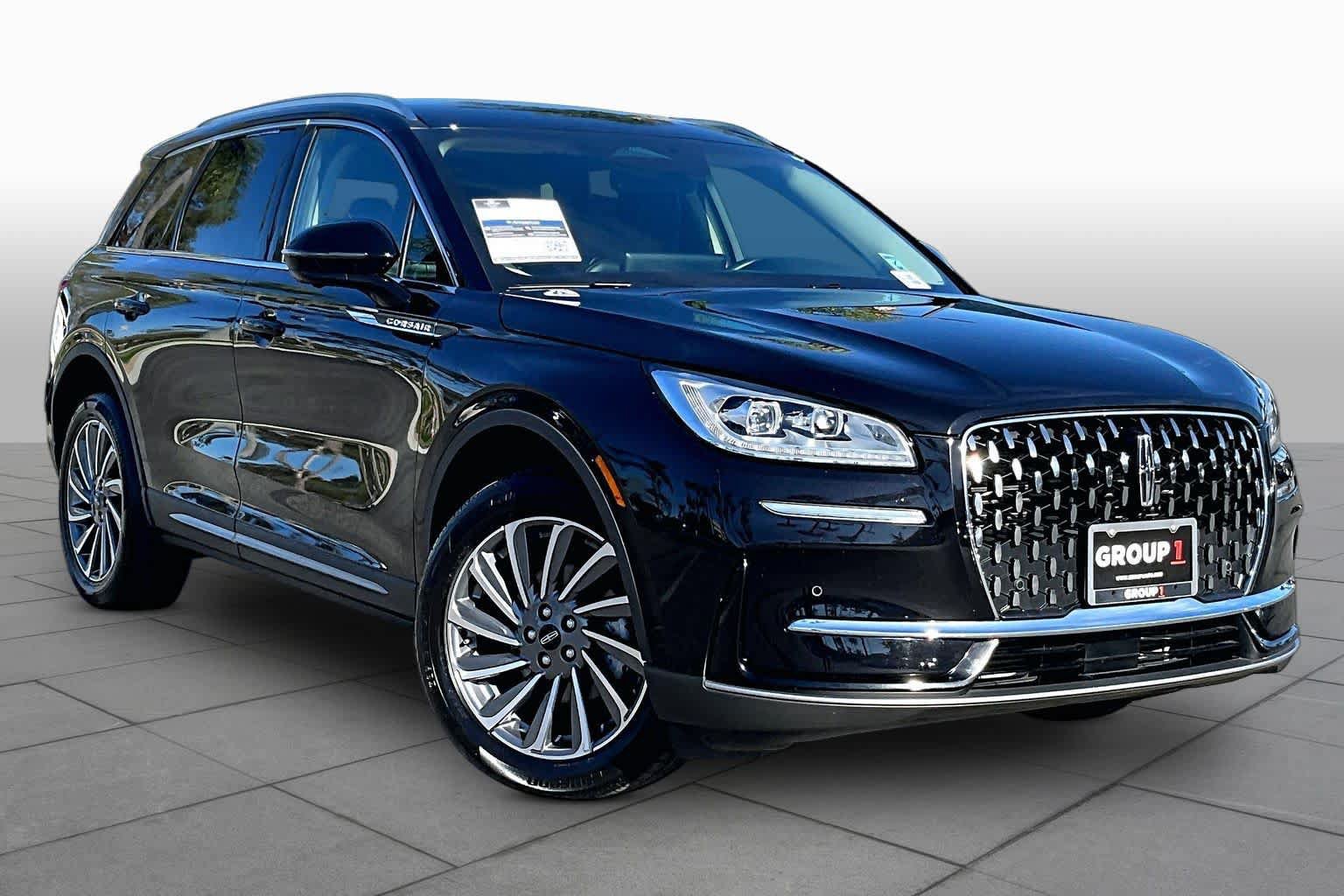 Used 2024 Lincoln Corsair Reserve w/ Equipment Group 201A AWD/4WD image 2