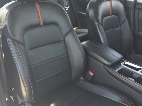 Used 2025 Nissan Sentra SR w/ SR Premium Package FWD image 16