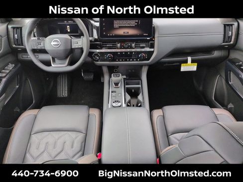 New 2026 Nissan Pathfinder Platinum AWD/4WD image 17