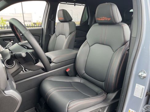 Used 2025 Honda Pilot TrailSport image 26