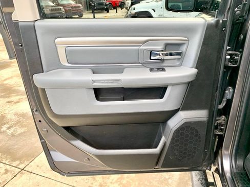 Used 2019 RAM 1500 Big Horn RWD image 17