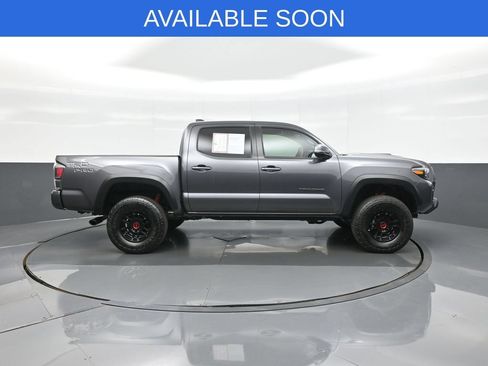 Used 2022 Toyota Tacoma TRD Pro AWD/4WD image 8