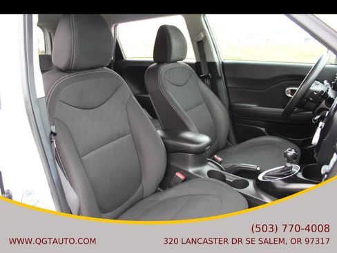 Used 2016 Kia Soul w/ Convenience Package FWD image 19