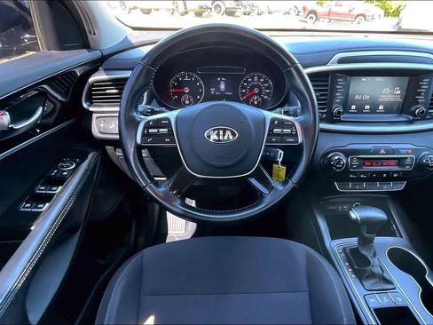Used 2020 Kia Sorento LX w/ LX I4 Convenience Package AWD/4WD image 5