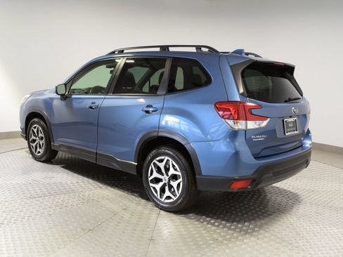 Used 2022 Subaru Forester Premium AWD/4WD image 12