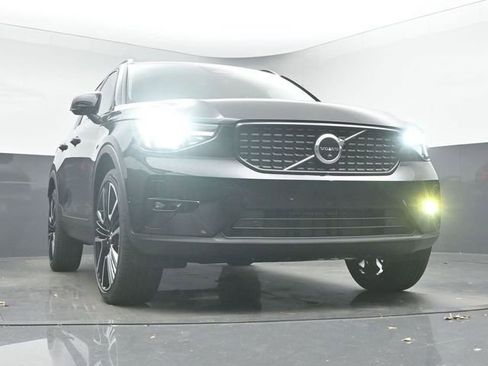 New 2026 Volvo XC40 B5 Ultra w/ Protection Package Premier image 37